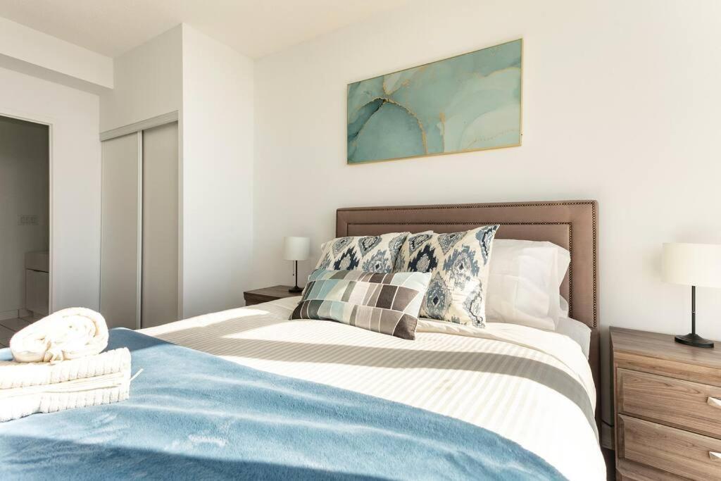 Luxury Downtown Lakeview & City View Condo Toronto Exterior photo
