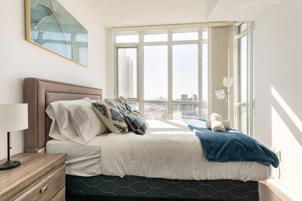 Luxury Downtown Lakeview & City View Condo Toronto Exterior photo